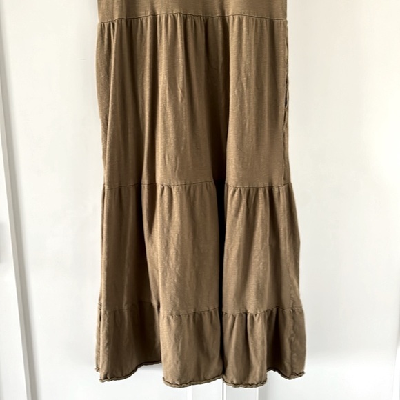 Olive t-shirt maxi dress with pockets - Picture 2 of 3